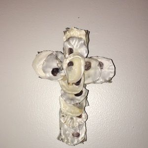 Cross Oyster Shell